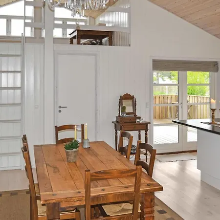 Casa vacanze Three-bedroom With A Fireplace In Frederikshavn