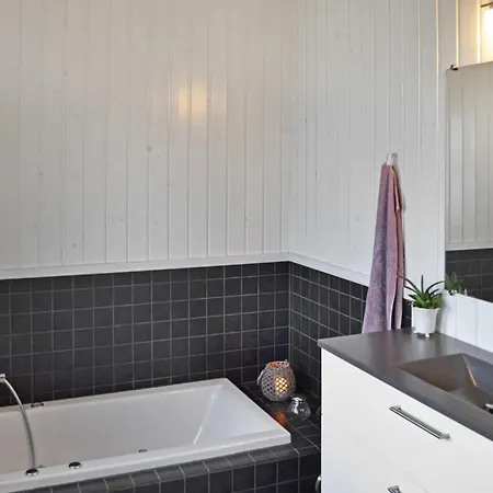Three-bedroom With A Fireplace In Frederikshavn