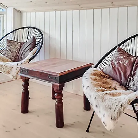 Three-bedroom With A Fireplace In *