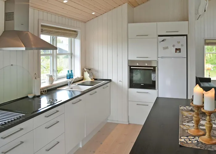 別荘 Three-bedroom With A Fireplace In フレデリクスハウン