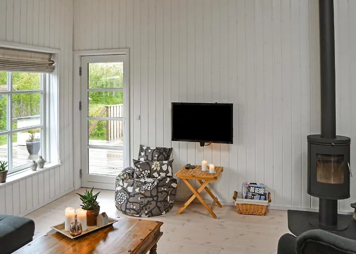 Three-bedroom With A Fireplace In * フレデリクスハウン